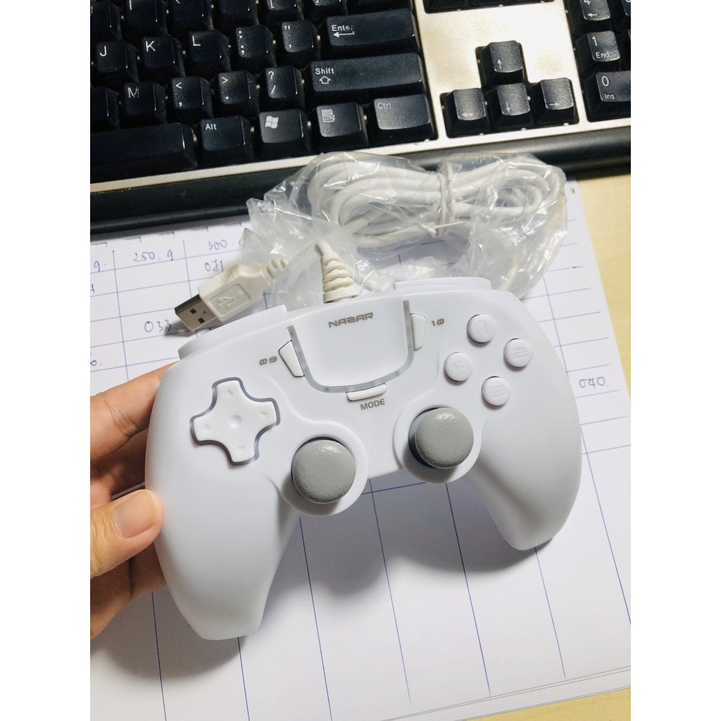 Ảnh nhỏ của Tay cầm chơi game Nazar V44 trắng usb có dây Tay cầm chơi game Nazar V44 trắng usb có dây
