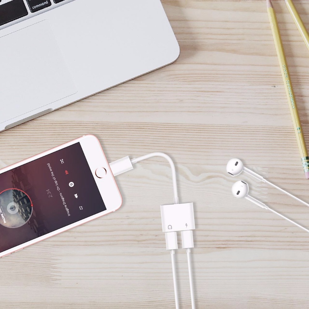 Ảnh nhỏ của Cáp chia 2 đầu tai nghe và sạc cho iphone Cáp chia 2 đầu tai nghe và sạc cho iphone